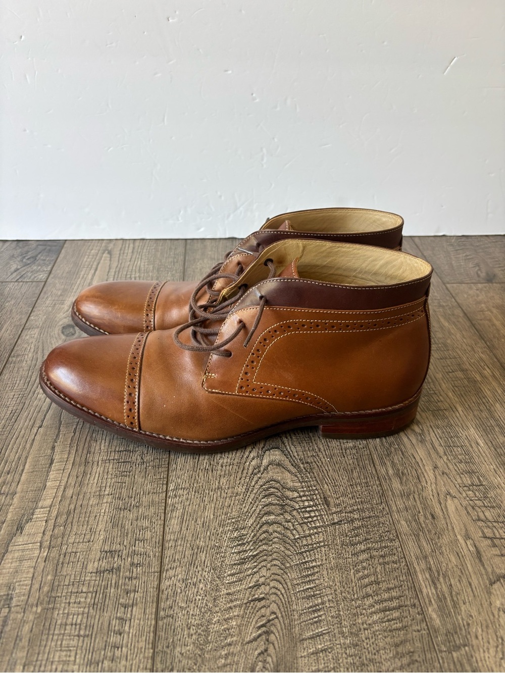 Johnston & Murphy Tan Leather Cap-Toe Chukka Boots - Picture 5 of 9